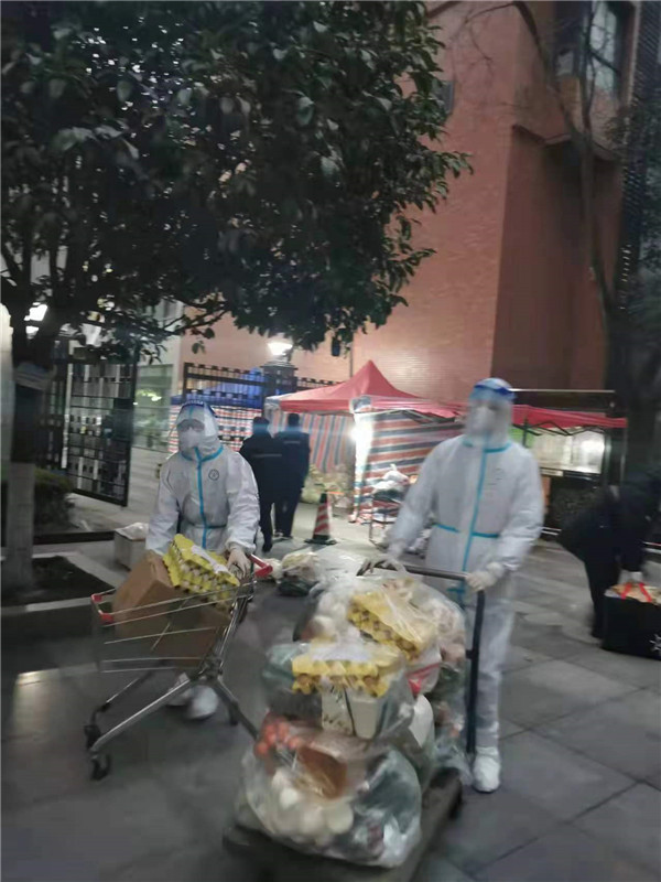 pp电子集团：响彻在战“疫”前线的入党誓词 配图3.jpg
