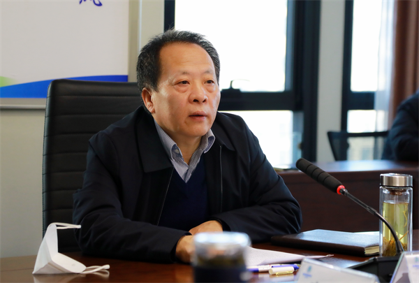 pp电子集团转达学习全省开展“三个年”运动发动会精神